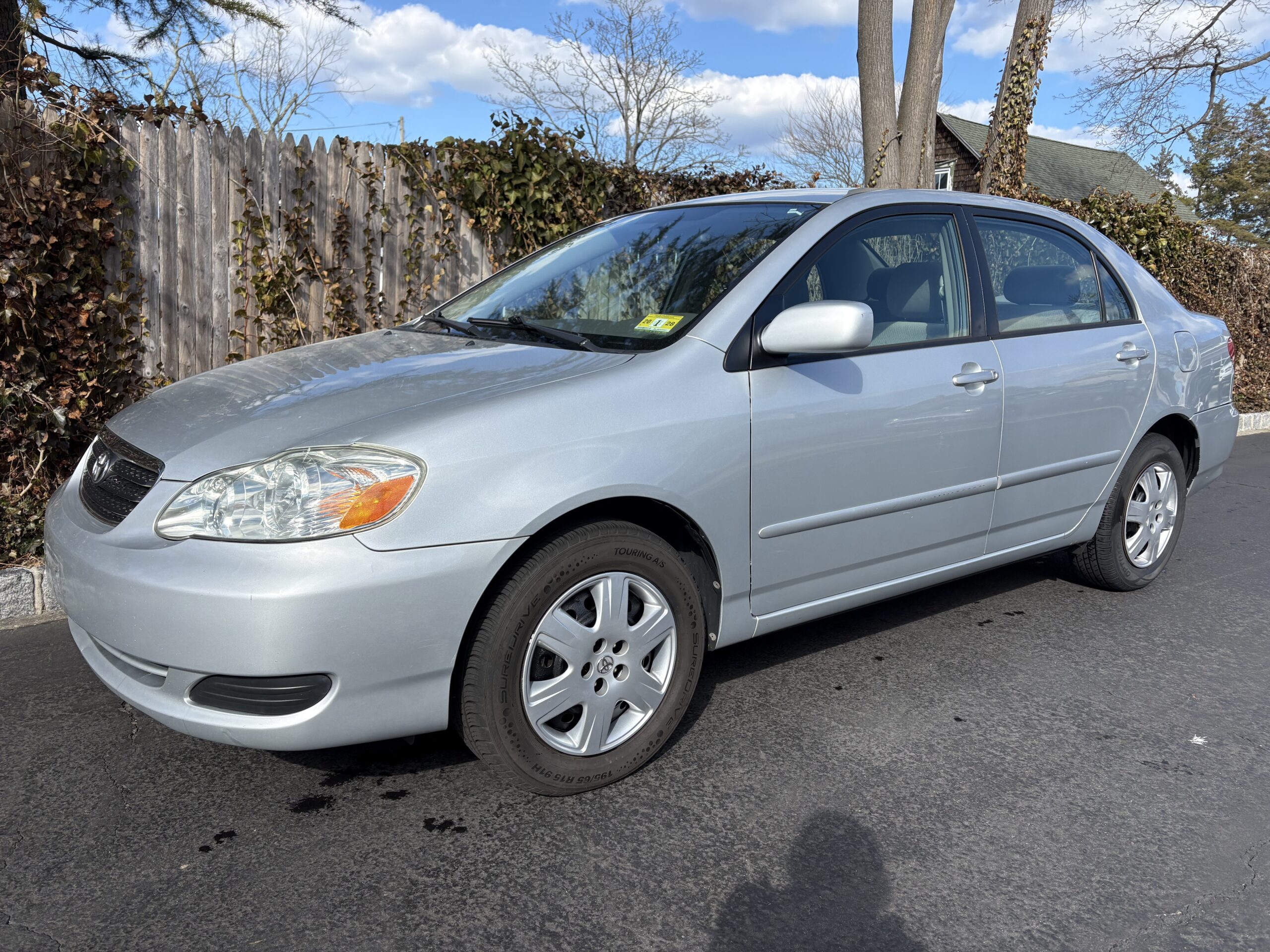 Click for price on this 2006 Toyota Corolla LE