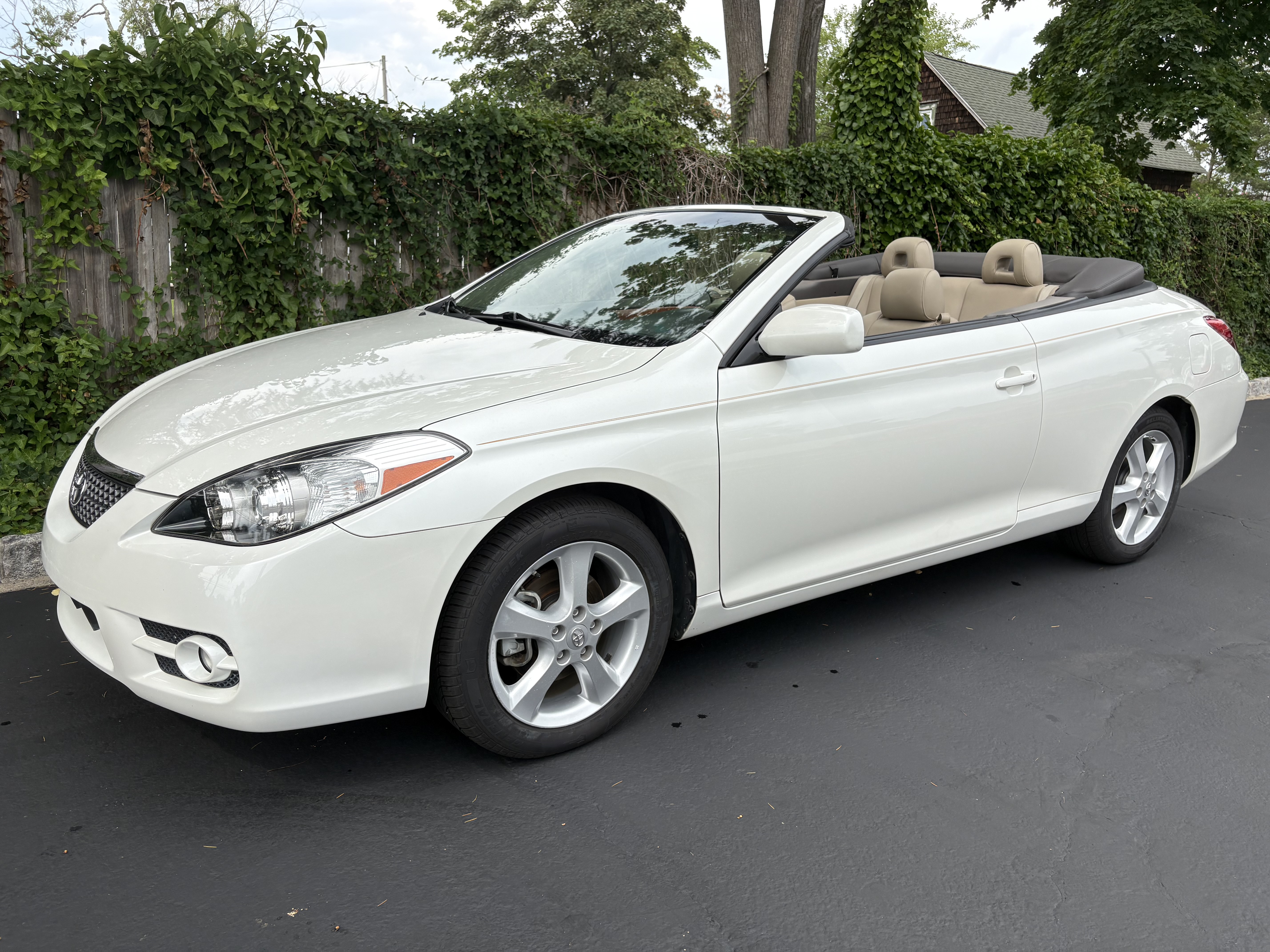 Click for price on this 2008 Toyota Solara SLE Convertible